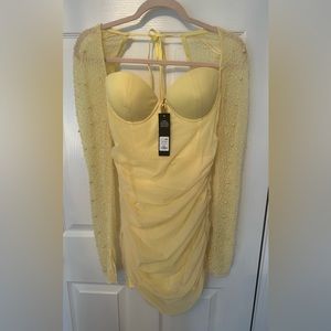 ✨Pretty mini yellow dress✨ beaded sleeves & never worn before!